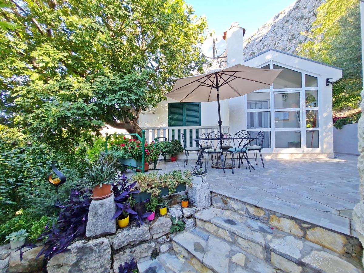 Apartment Ivana Borak โอมิช ภายนอก รูปภาพ