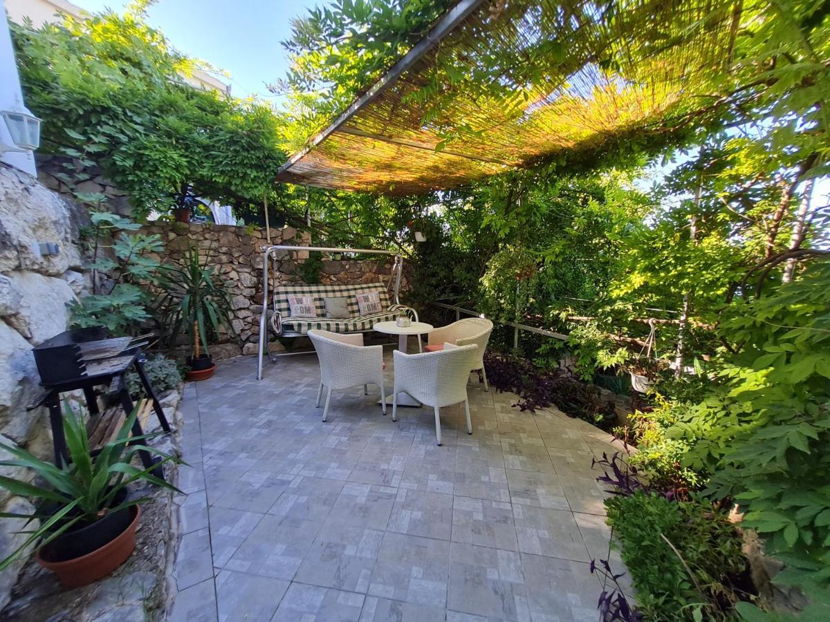 Apartment Ivana Borak โอมิช ภายนอก รูปภาพ
