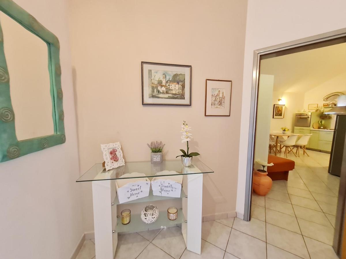 Apartment Ivana Borak โอมิช ภายนอก รูปภาพ