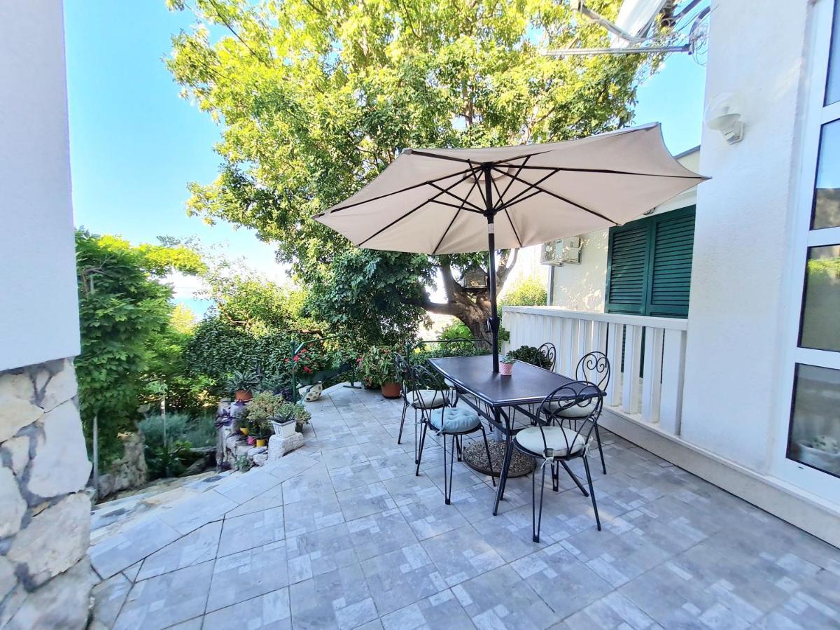 Apartment Ivana Borak โอมิช ภายนอก รูปภาพ
