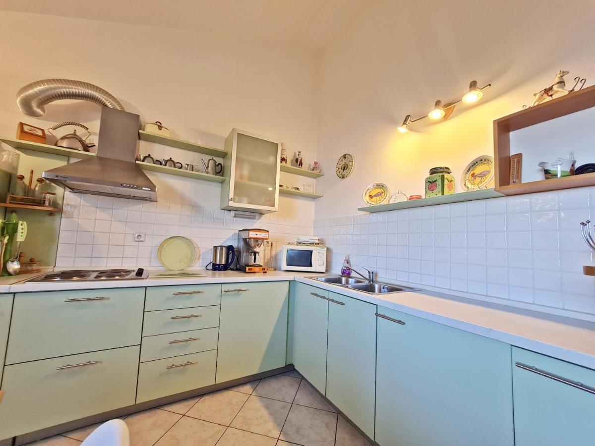 Apartment Ivana Borak โอมิช ภายนอก รูปภาพ
