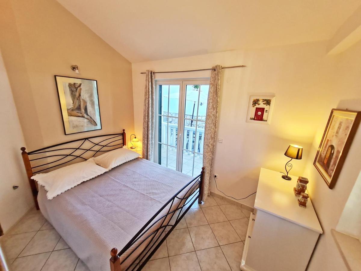 Apartment Ivana Borak โอมิช ภายนอก รูปภาพ